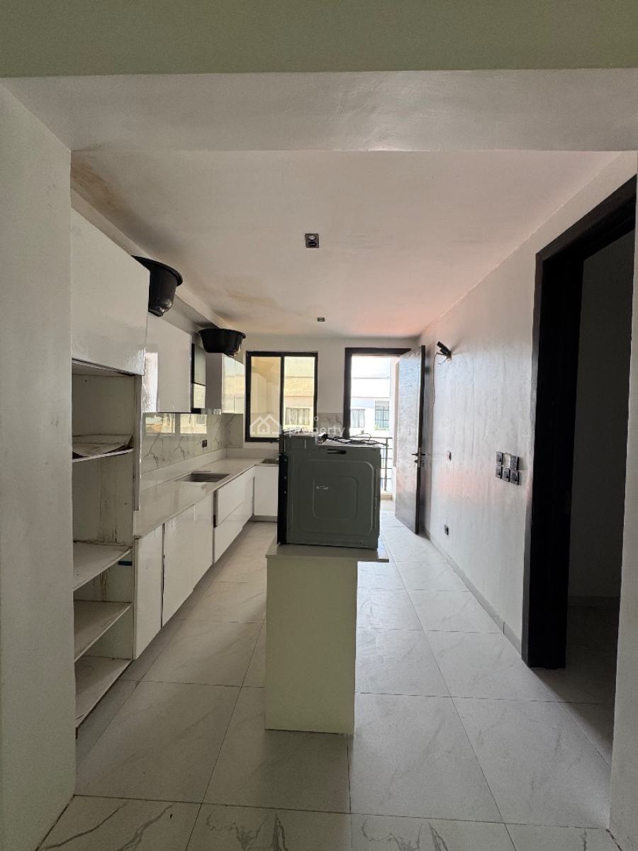3 Bedroom Penthouse with Elevators, Lekki Phase 1, Lekki, Lagos, Flat / Apartment for Rent