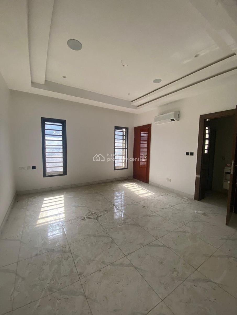 Spacious 2 Bedroom Serviced Apartment, Lekki Phase 1, Lekki, Lagos, Flat / Apartment for Rent