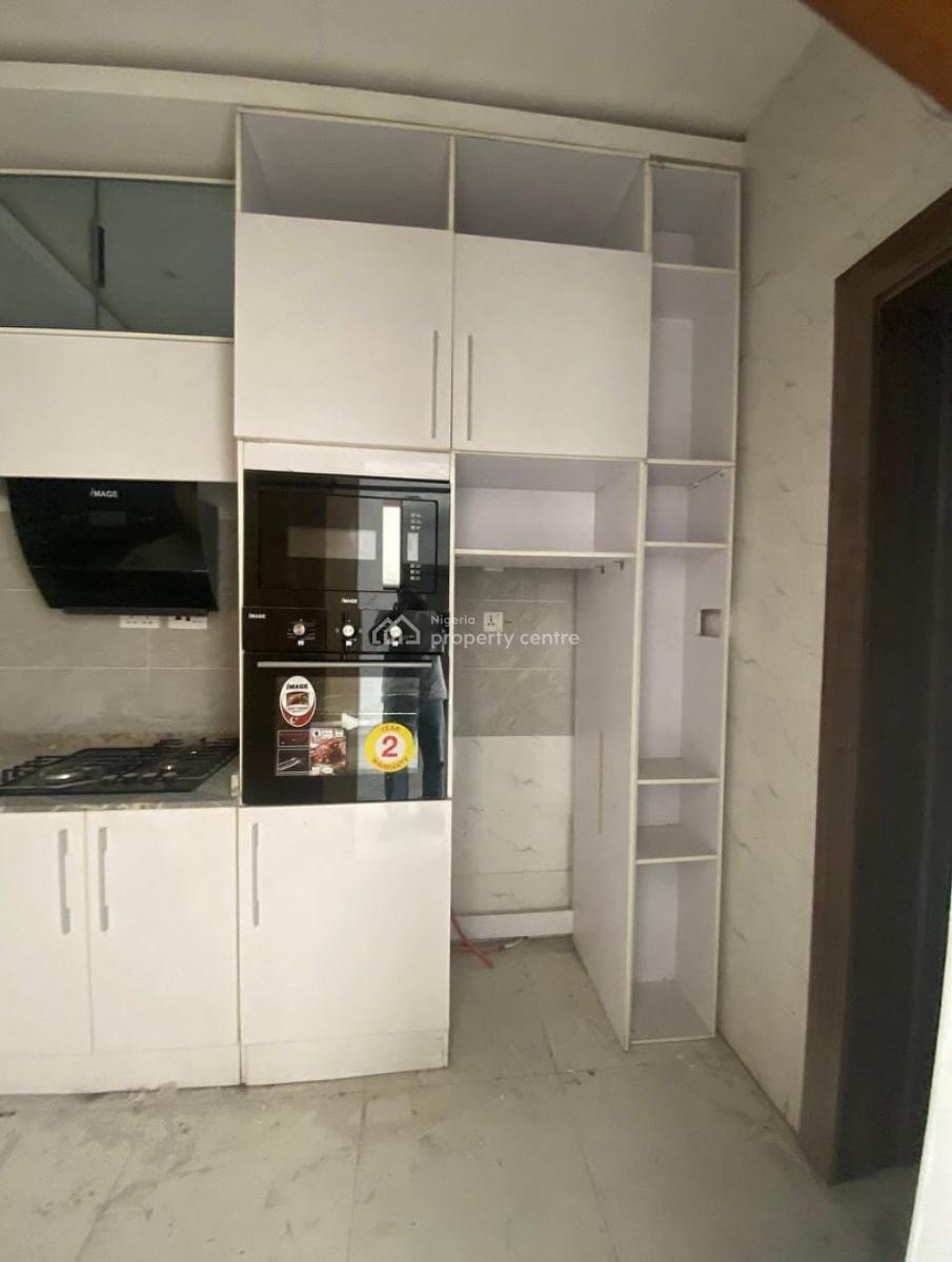 Spacious 2 Bedroom Serviced Apartment, Lekki Phase 1, Lekki, Lagos, Flat / Apartment for Rent