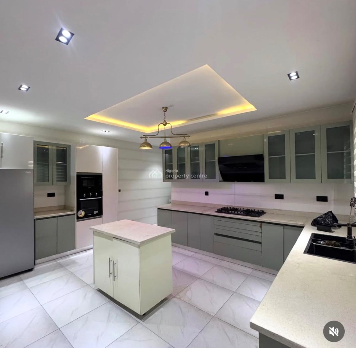 Fully Furnished 4 Bedroom Penthouse, Lekki Phase 1, Lekki, Lagos, Flat / Apartment for Rent