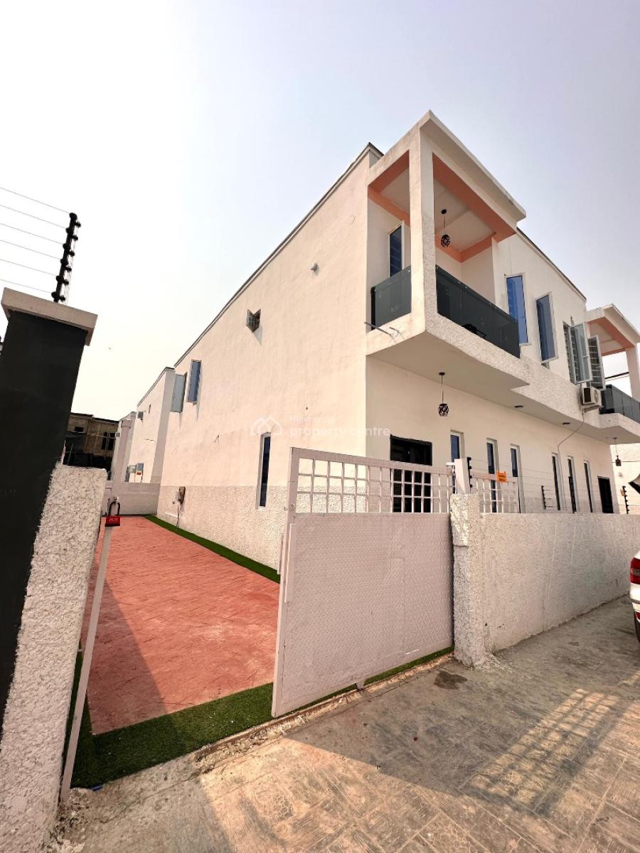 4 Bedrooms Semidetached House for Distress, Atlantic Nominee Estate, Ajah, Lagos, Semi-detached Duplex for Sale