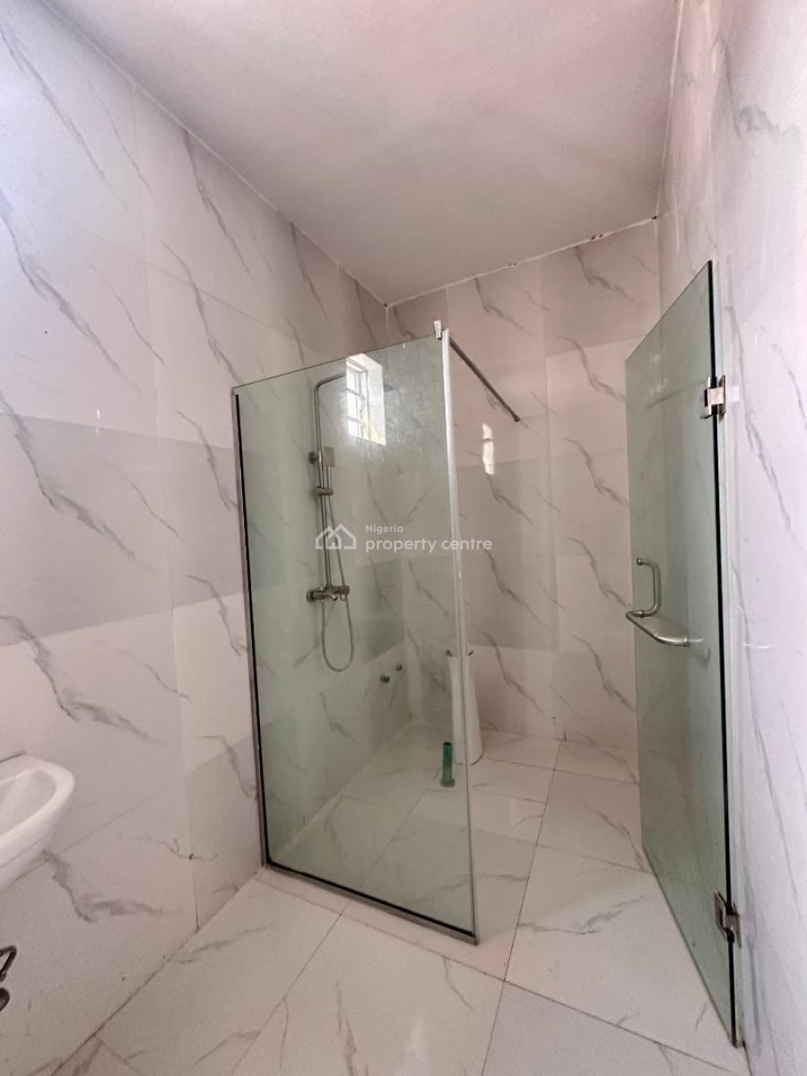 4 Bedrooms Semidetached House for Distress, Atlantic Nominee Estate, Ajah, Lagos, Semi-detached Duplex for Sale
