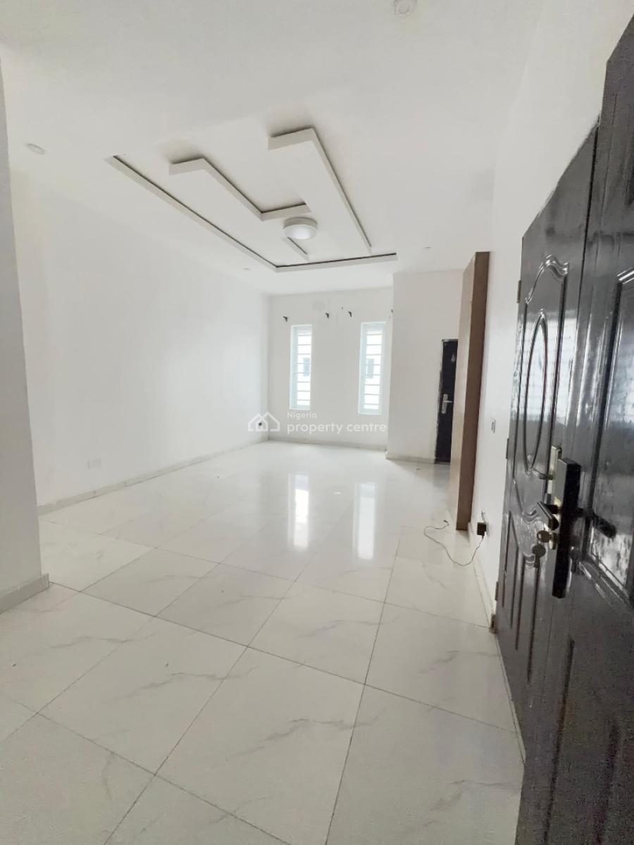 4 Bedrooms Semi Detached House for Distress, Atlantic Nominee Estate, Ajah, Lagos, Semi-detached Duplex for Sale