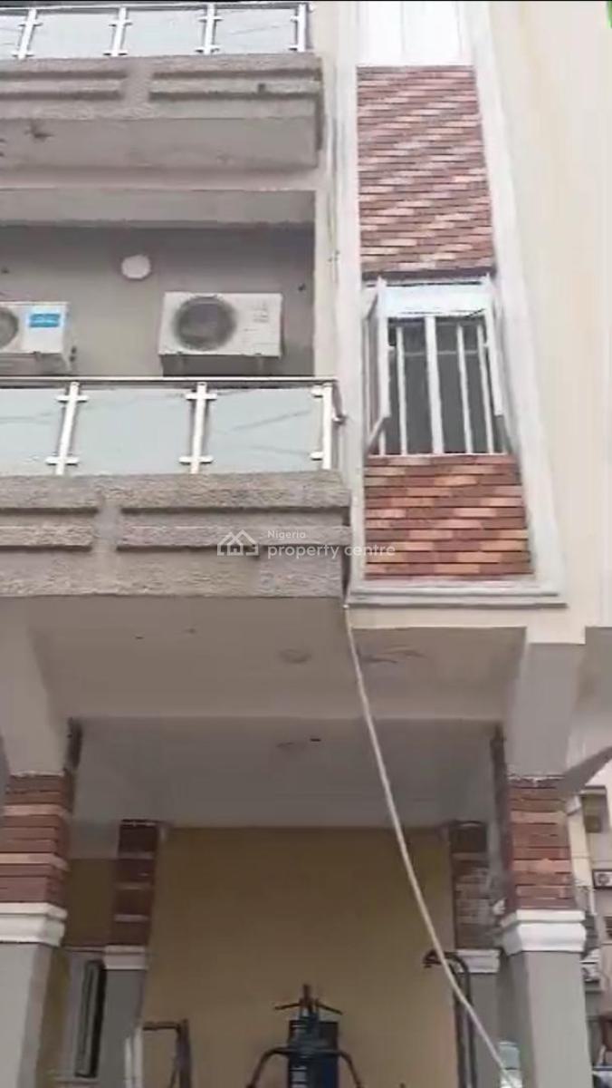Well Maintained 3 Bedroom Flat + a Room Bq, Anthony Village, Maryland, Lagos, House for Rent