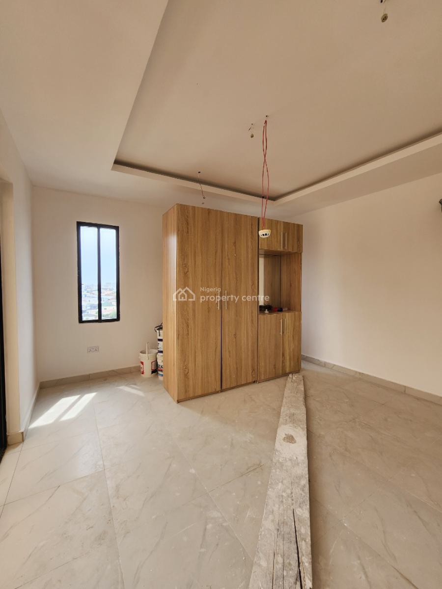 Luxury 3 Bedroom Apartment with a Bq, Pool, Gym, Lekki Phase 1, Lekki, Lagos, Flat / Apartment for Sale