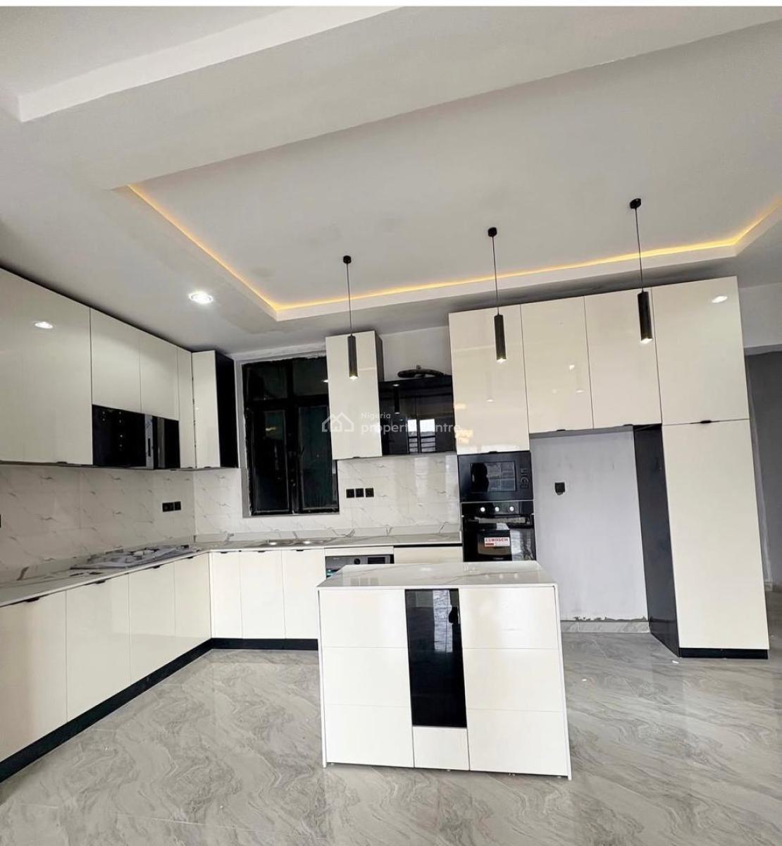 Spacious 2 Bedroom Apartment, Ikota, Lekki, Lagos, Block of Flats for Sale