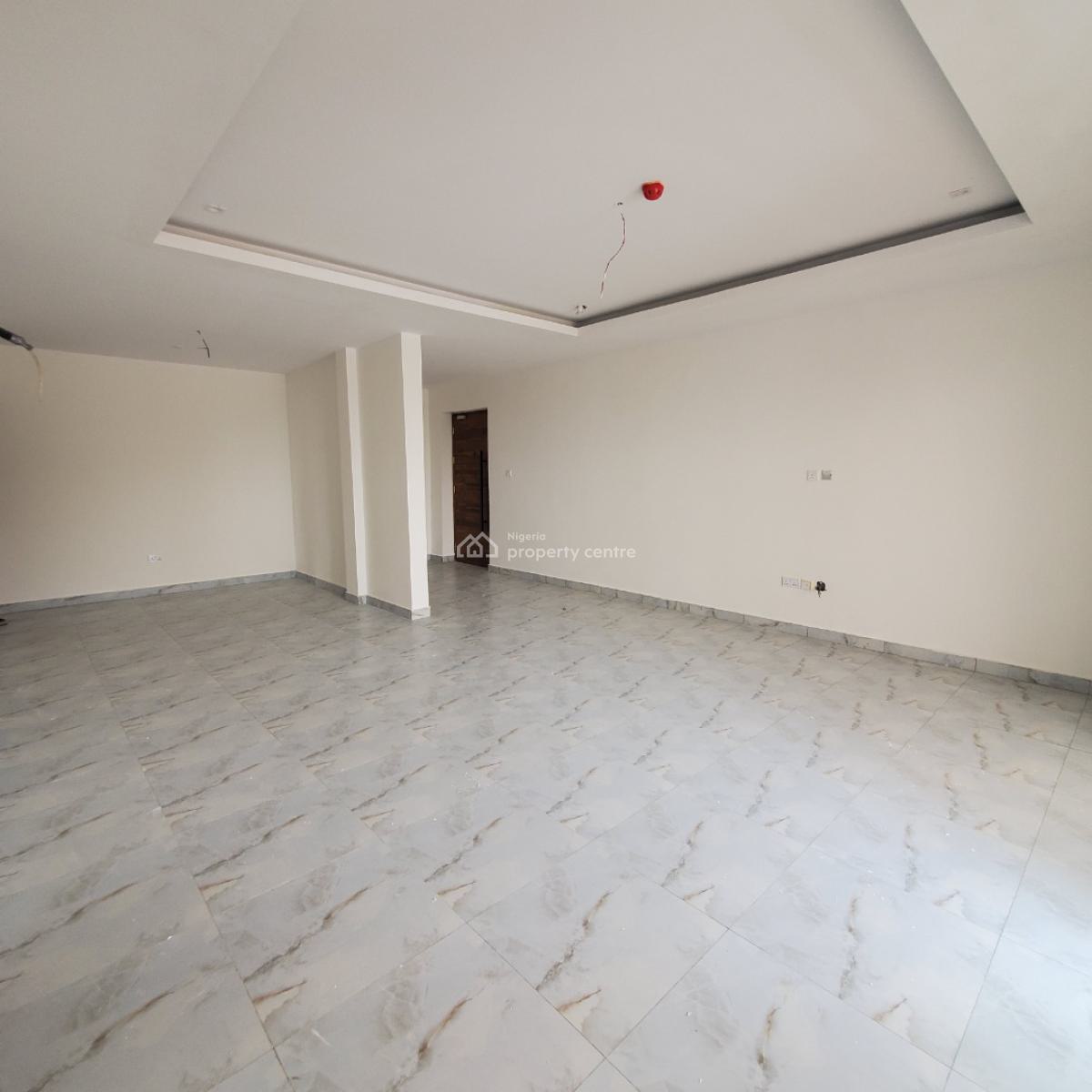 Excellent 2 Bedroom Apartment, Lekki Phase 1, Lekki, Lagos, Flat / Apartment for Sale