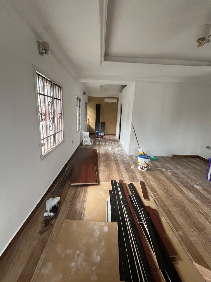 Luxury Beautiful Spacious Parlor Space in a Shared Apartment, Mobil Road Ilaje, Ajah, Lagos, Self Contain (single Rooms) for Rent