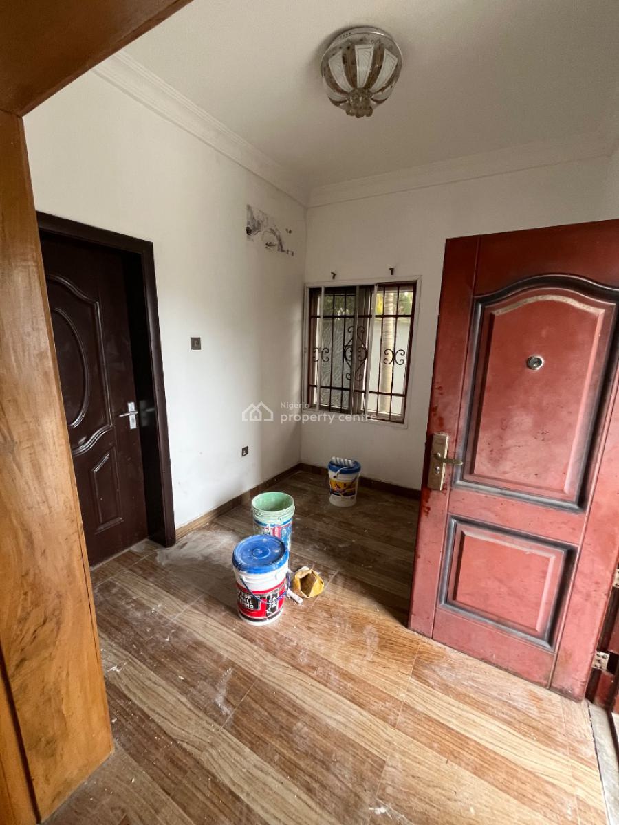 Luxury Beautiful Spacious Parlor Space in a Shared Apartment, Mobil Road Ilaje, Ajah, Lagos, Self Contain (single Rooms) for Rent