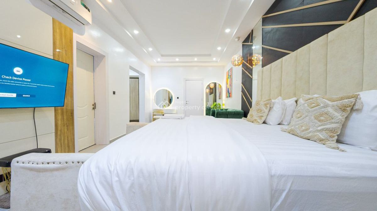 Seaview 4 Bedroom Apartment with Pool, Gym and Snooker, Lekki Phase 1, Lekki Phase 1, Lekki, Lagos, Flat / Apartment Short Let