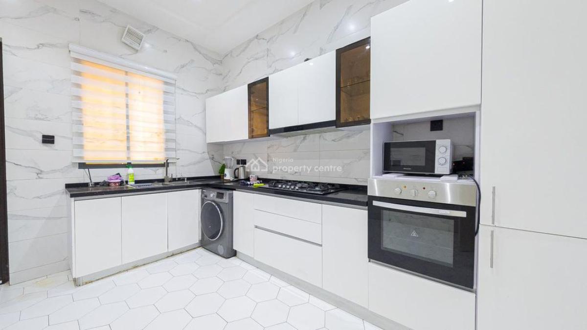 Seaview 4 Bedroom Apartment with Pool, Gym and Snooker, Lekki Phase 1, Lekki Phase 1, Lekki, Lagos, Flat / Apartment Short Let