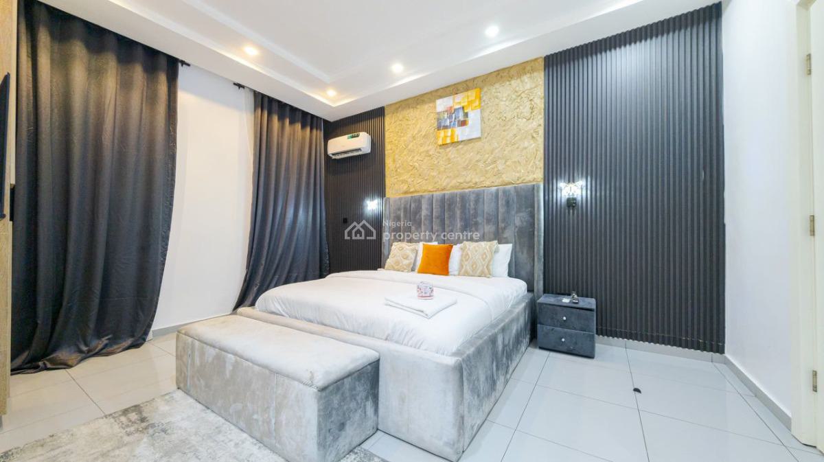 Seaview 4 Bedroom Apartment with Pool, Gym and Snooker, Lekki Phase 1, Lekki Phase 1, Lekki, Lagos, Flat / Apartment Short Let