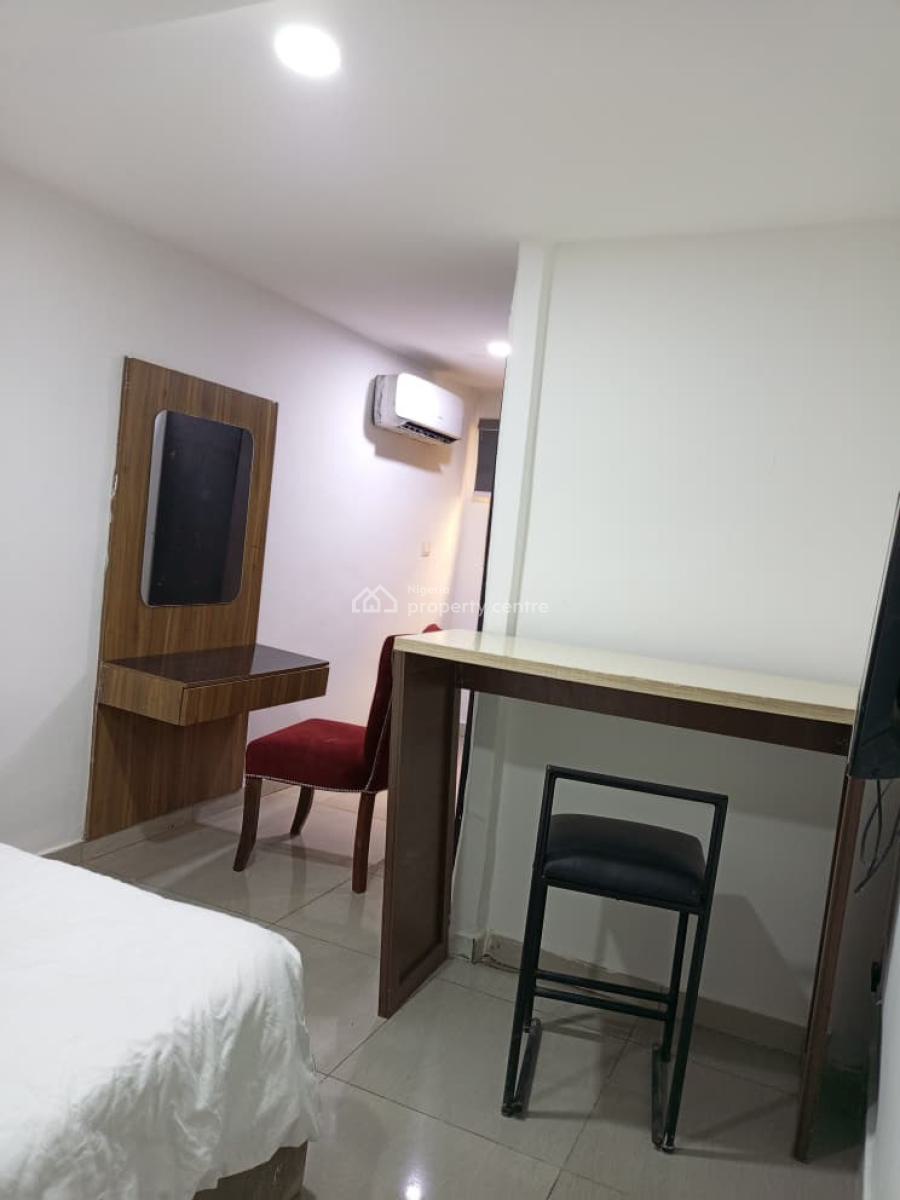 Fully Service Furnished One Bedroom for Monthly Payment, Lekki Phase 1, Lekki, Lagos, Mini Flat (room and Parlour) for Rent