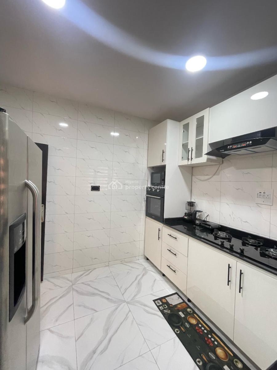 Bullet Lush 3 Bedroom Penthouse, Lekki Phase 1, Lekki, Lagos, Self Contain (single Rooms) Short Let