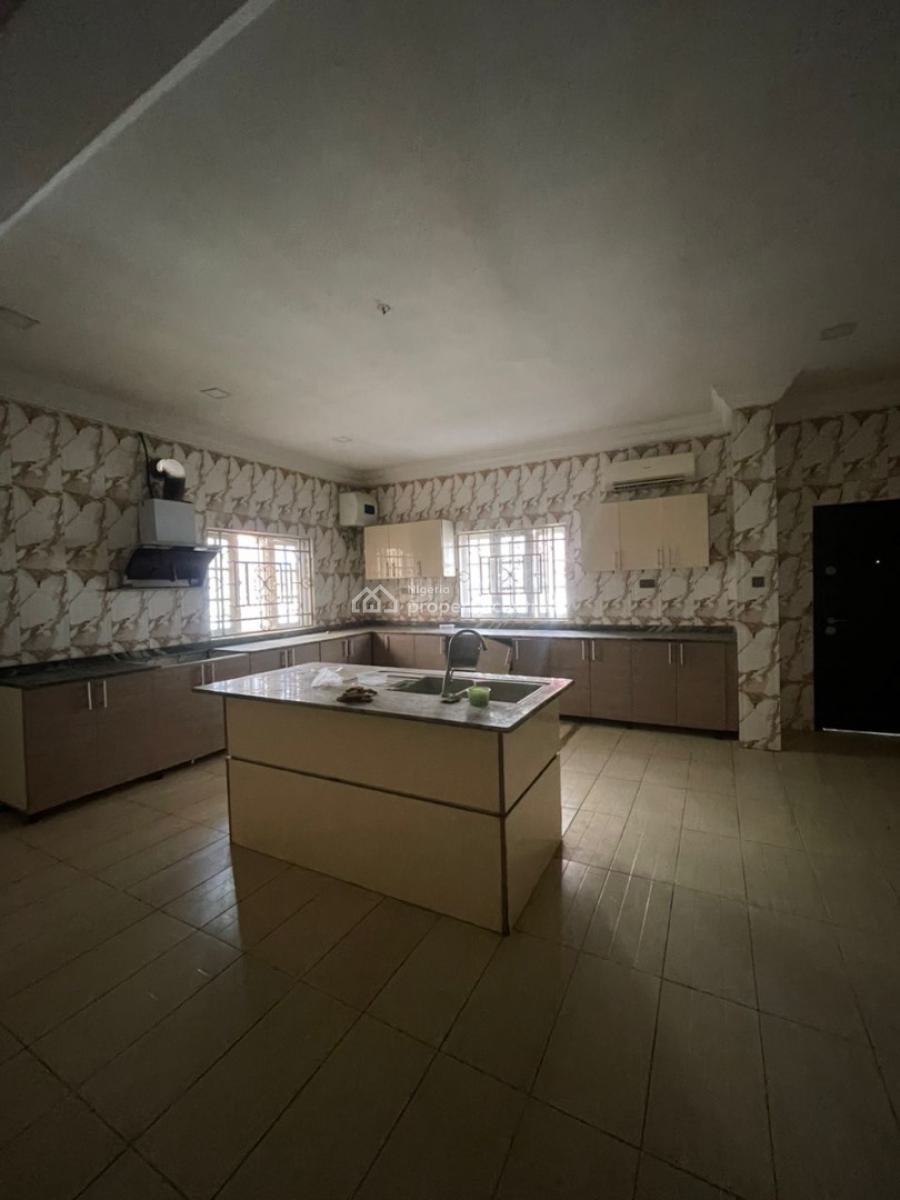 6 Bedroom Fully Detached Duplex and 3 Rooms Bq, Guzape District, Abuja, Detached Duplex for Rent