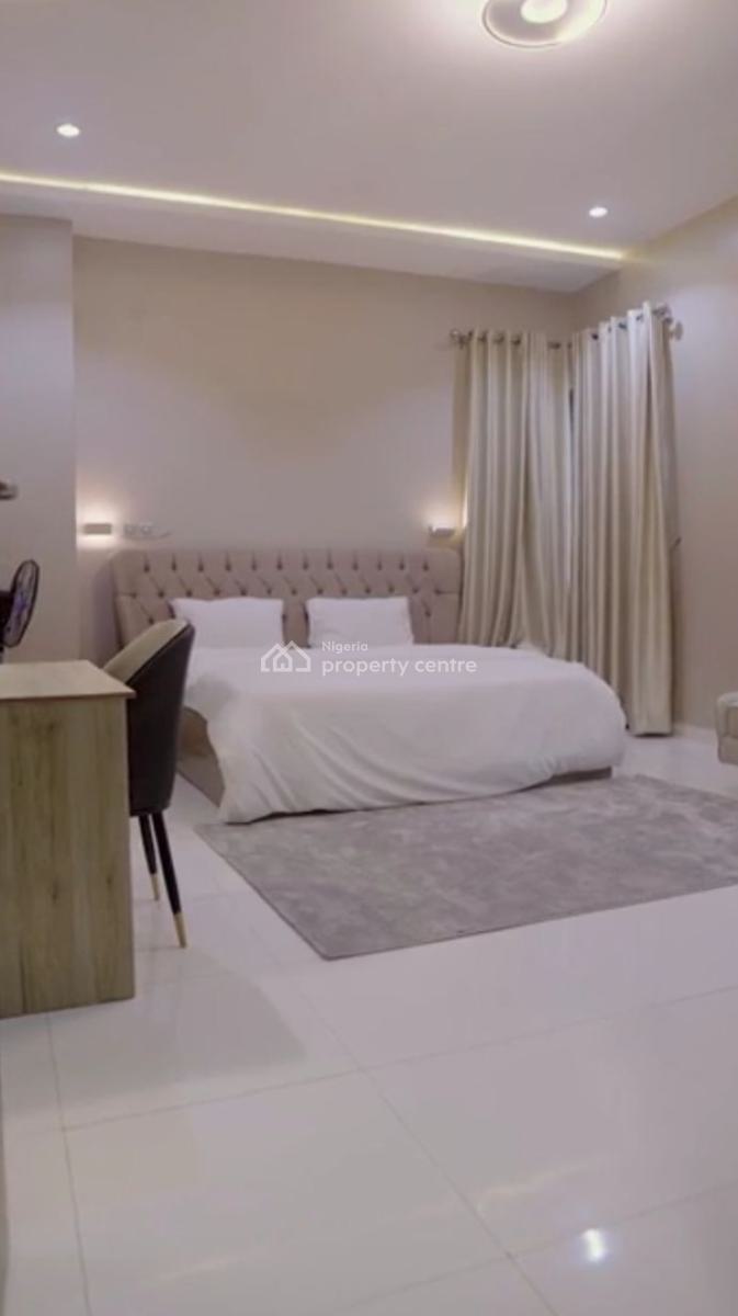 Fully Furnished 3 Bedrooms Apartment, Lekki Phase 1, Lekki, Lagos, Flat / Apartment for Rent
