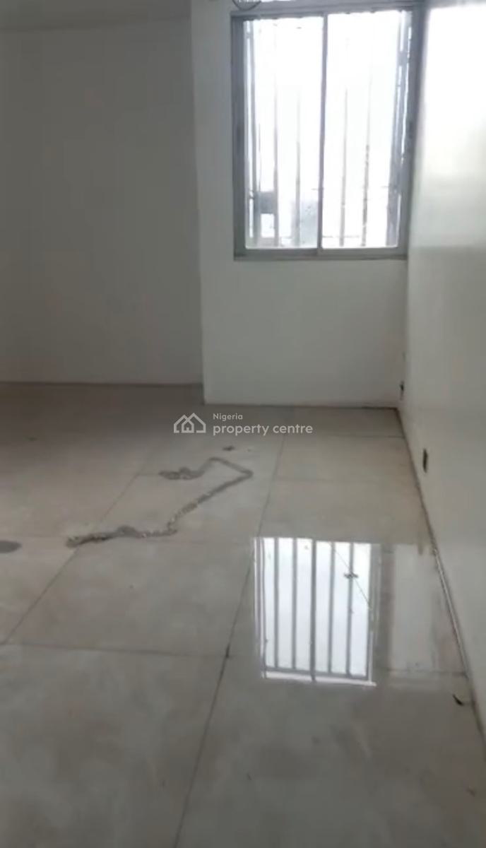 Ground Floor Commercial 3 Bedroom Apartment Perfect for a Restaurant, Victoria Island (vi), Lagos, Restaurant / Bar for Rent