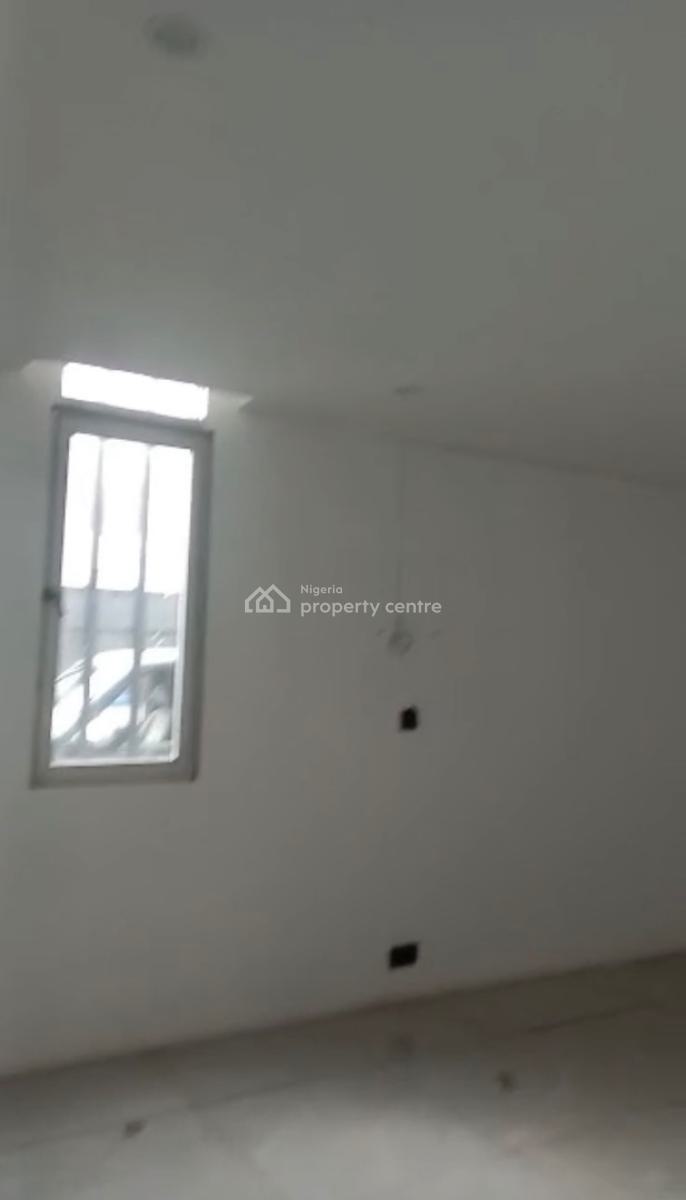 Ground Floor Commercial 3 Bedroom Apartment Perfect for a Restaurant, Victoria Island (vi), Lagos, Restaurant / Bar for Rent