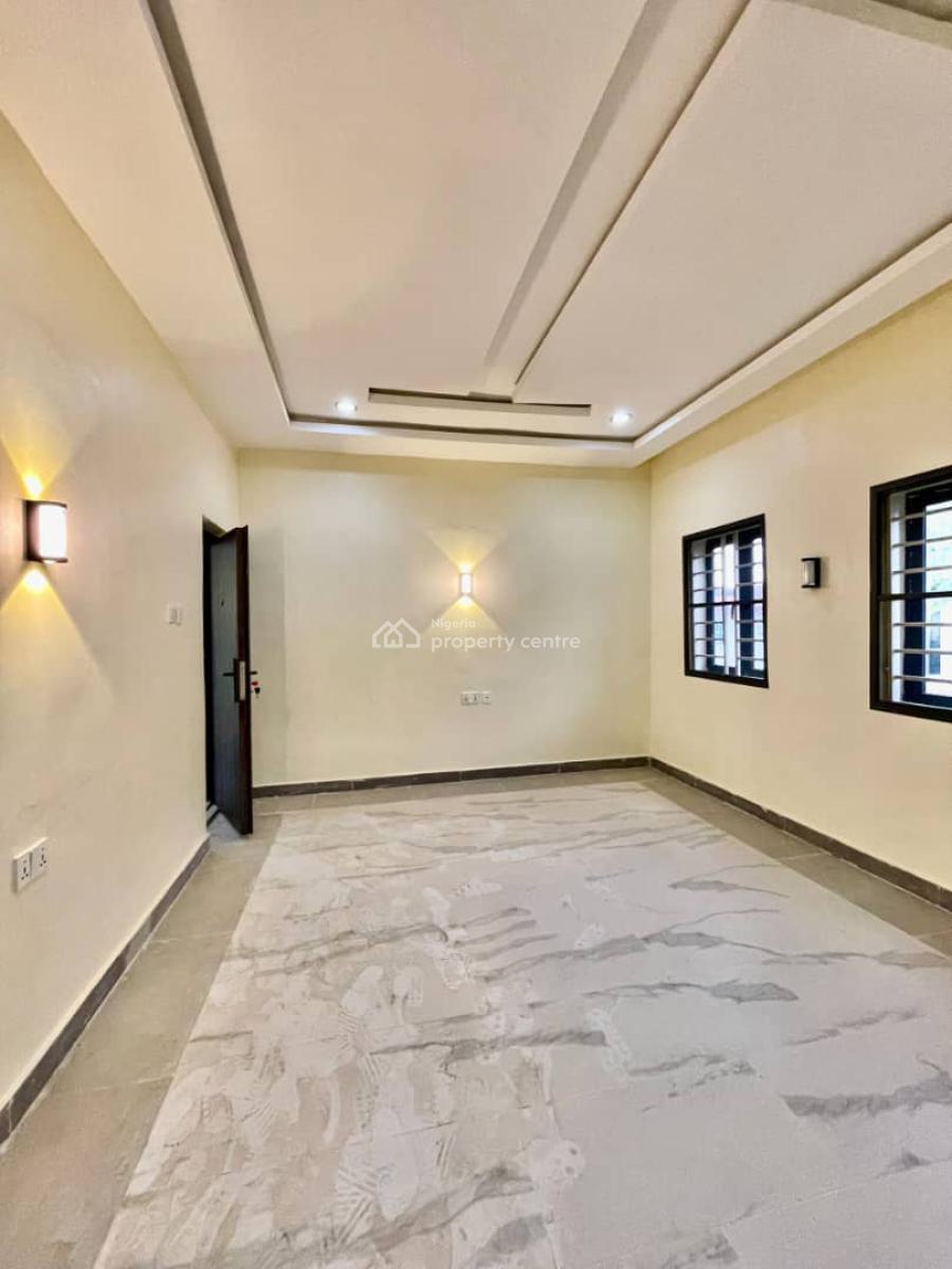 4-bedroom Semi-detached with Bq, Kubwa, Abuja, Semi-detached Duplex for Sale