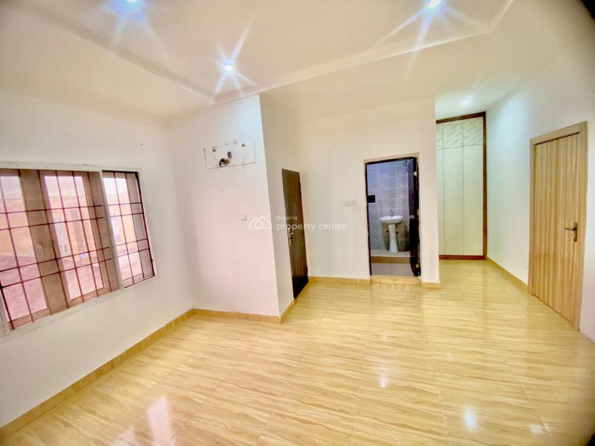 Well Finished 4 Bedroom Terrace Duplex with Bq, Guzape District, Abuja, Terraced Duplex for Sale