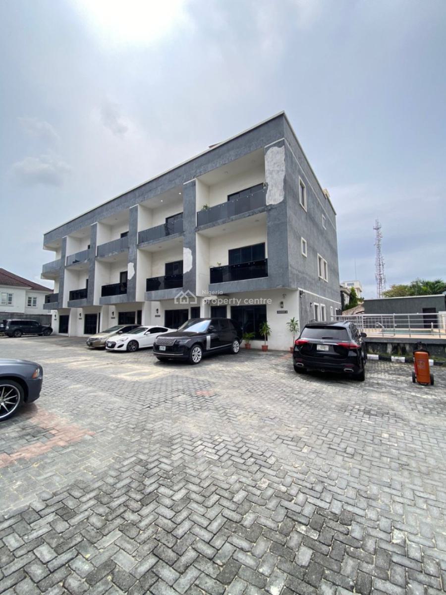 Very Spacious 4 Bedroom Terrace Duplex with a Rooftop, Off Admiralty Way, Lekki Phase 1, Lekki, Lagos, Terraced Duplex for Rent