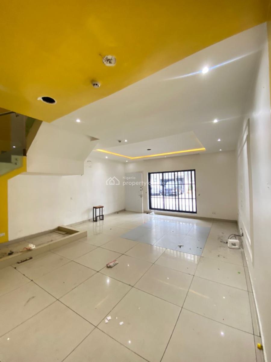 Very Spacious 4 Bedroom Terrace Duplex with a Rooftop, Off Admiralty Way, Lekki Phase 1, Lekki, Lagos, Terraced Duplex for Rent