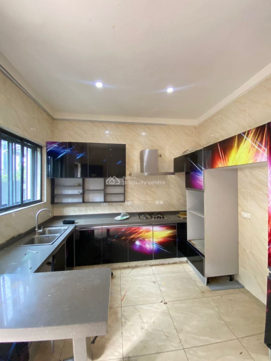 Very Spacious 4 Bedroom Terrace Duplex with a Rooftop, Off Admiralty Way, Lekki Phase 1, Lekki, Lagos, Terraced Duplex for Rent