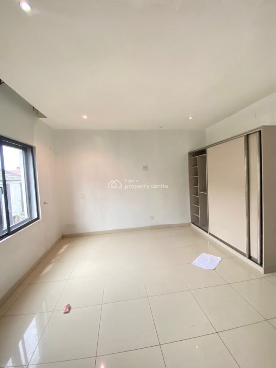 Very Spacious 4 Bedroom Terrace Duplex with a Rooftop, Off Admiralty Way, Lekki Phase 1, Lekki, Lagos, Terraced Duplex for Rent