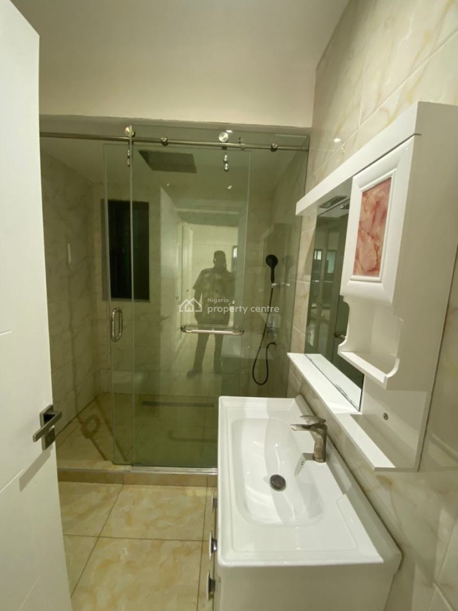 Very Spacious 4 Bedroom Terrace Duplex with a Rooftop, Off Admiralty Way, Lekki Phase 1, Lekki, Lagos, Terraced Duplex for Rent