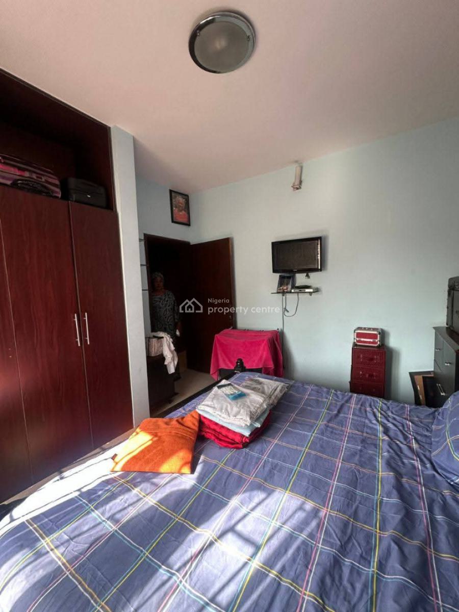 Spaciously Built 3 Bedroom Apartment, Adamu Ijeh Estate, Obalende, Ikoyi, Lagos, Flat / Apartment for Sale