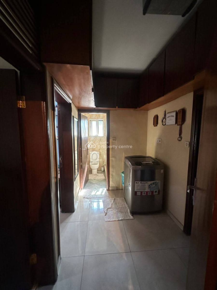 Spaciously Built 3 Bedroom Apartment, Adamu Ijeh Estate, Obalende, Ikoyi, Lagos, Flat / Apartment for Sale