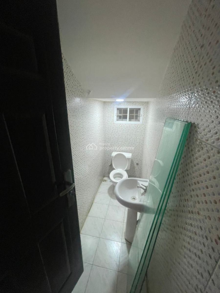4 Bedroom Semi Detached Duplex, Lugbe District, Abuja, Semi-detached Duplex for Rent
