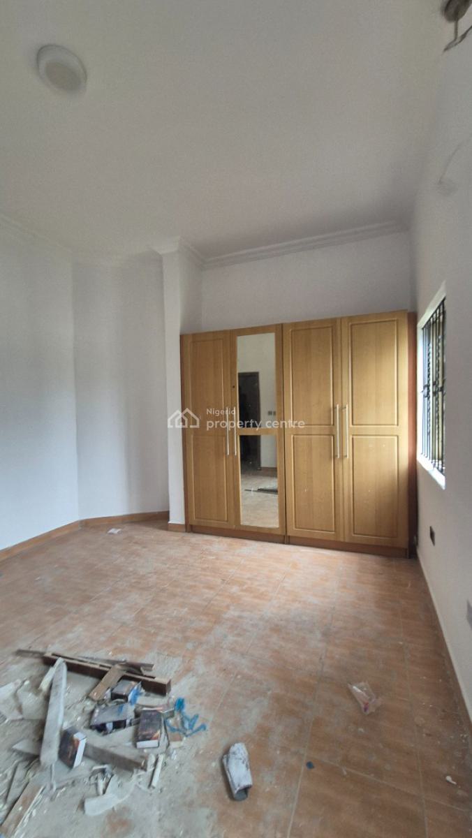 Very Spacious 3 Bedroom Flat in Gra Ikeja, Off Issac John Street Gra Ikeja, Ikeja Gra, Ikeja, Lagos, Flat / Apartment for Rent