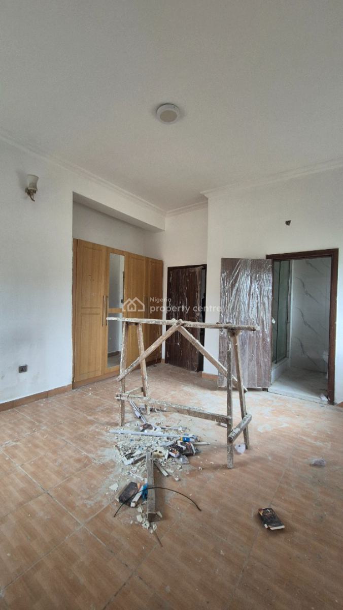 Very Spacious 3 Bedroom Flat in Gra Ikeja, Off Issac John Street Gra Ikeja, Ikeja Gra, Ikeja, Lagos, Flat / Apartment for Rent