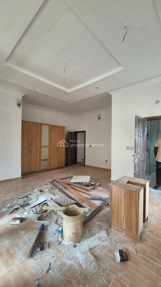 Very Spacious 3 Bedroom Flat in Gra Ikeja, Off Issac John Street Gra Ikeja, Ikeja Gra, Ikeja, Lagos, Flat / Apartment for Rent