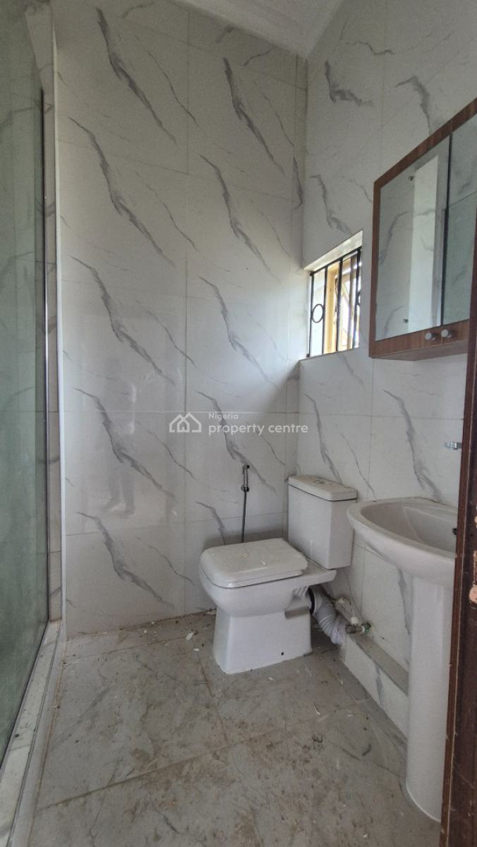 Very Spacious 3 Bedroom Flat in Gra Ikeja, Off Issac John Street Gra Ikeja, Ikeja Gra, Ikeja, Lagos, Flat / Apartment for Rent