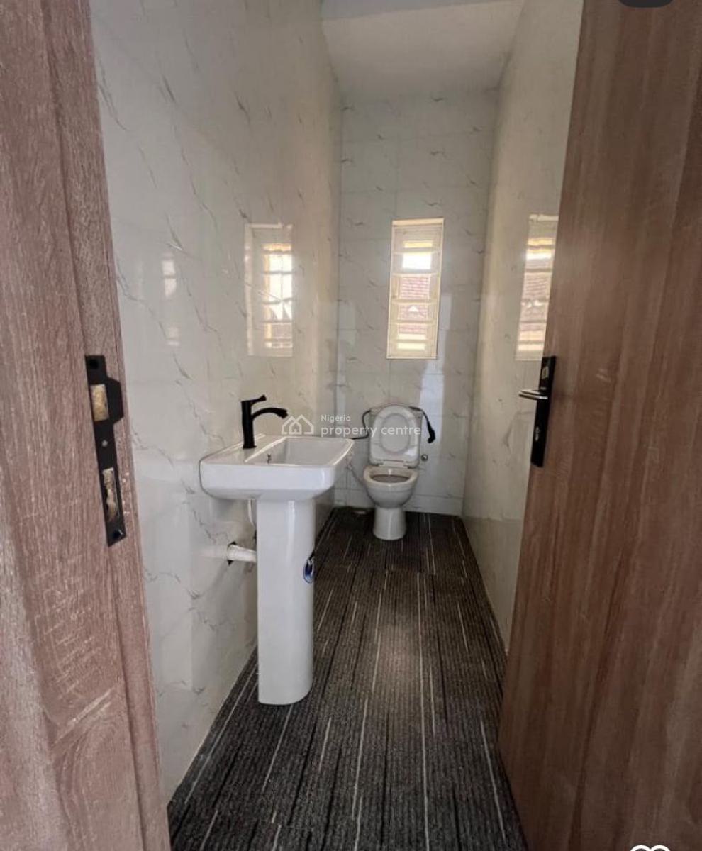 Luxury 4bedroom Semi-detached Bungalow Tastefully Finished and Clean, Bashorun Housing Estate, Akobo, Ibadan, Oyo, Semi-detached Bungalow for Sale