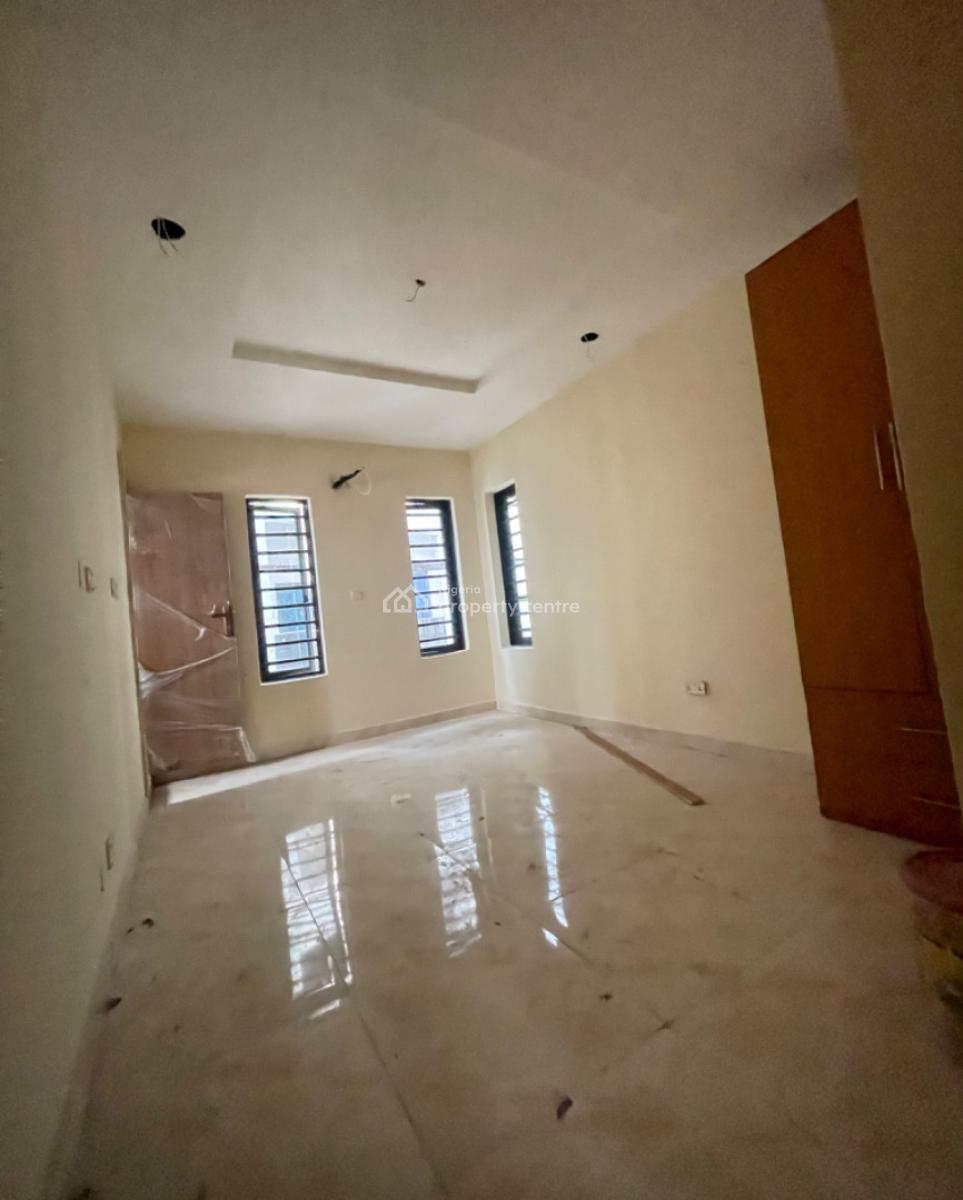 Nice and Spacious 3 Bedroom Apartment, Yaba Lagos, Yaba, Lagos, Flat / Apartment for Sale