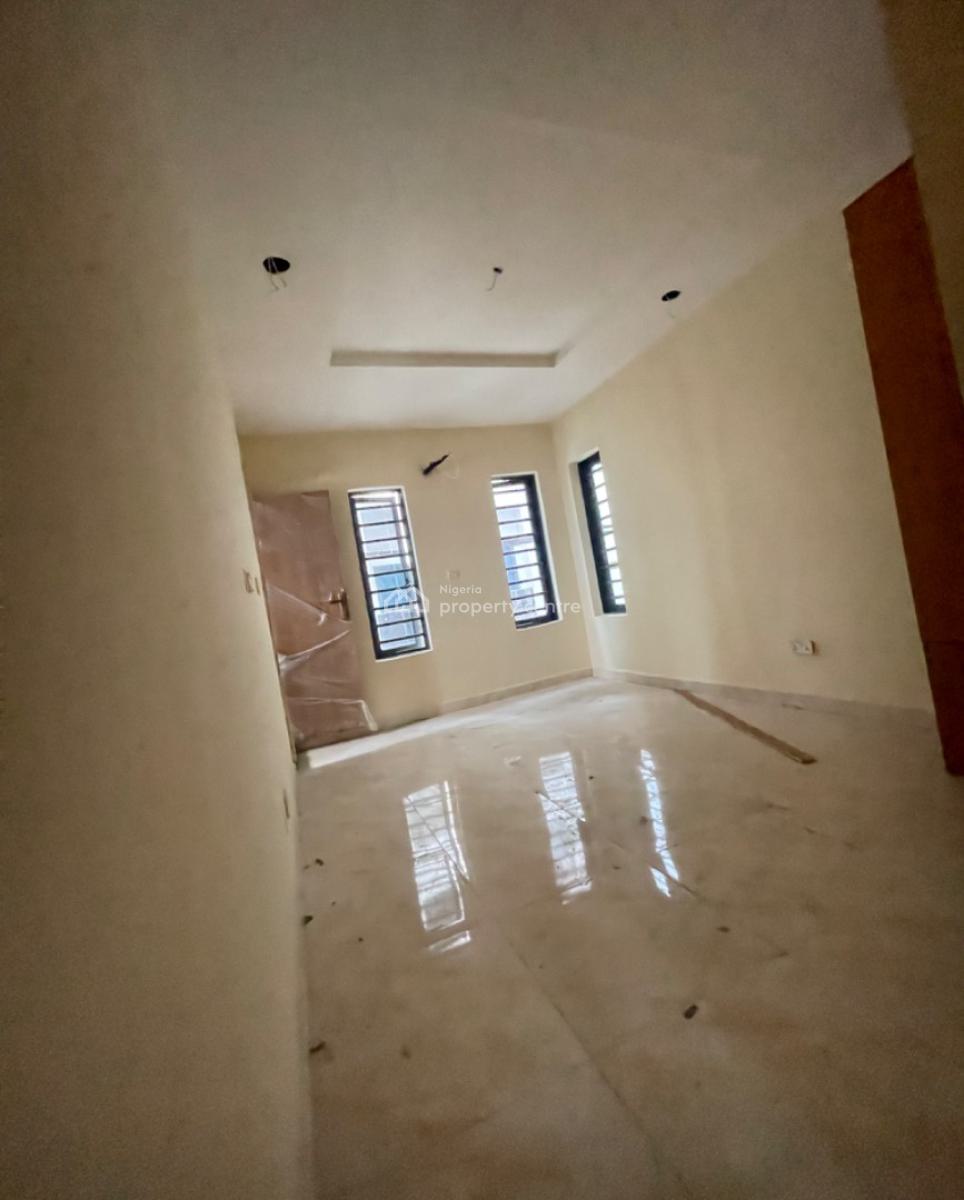 Nice and Spacious 3 Bedroom Apartment, Yaba Lagos, Yaba, Lagos, Flat / Apartment for Sale