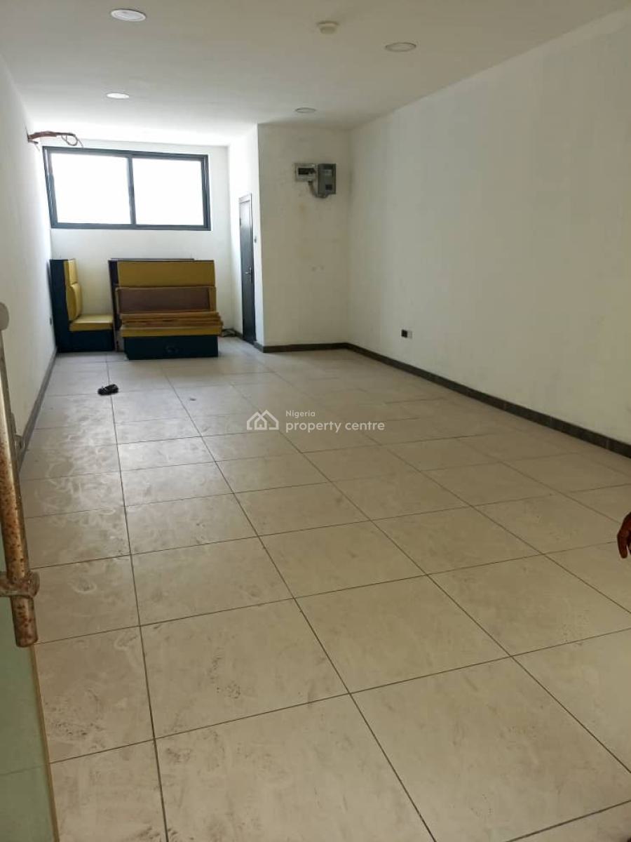 177.83 Ground Floor Open Space in a Commercial Axis, Lekki Phase 1, Lekki Phase 1, Lekki, Lagos, Shop for Rent