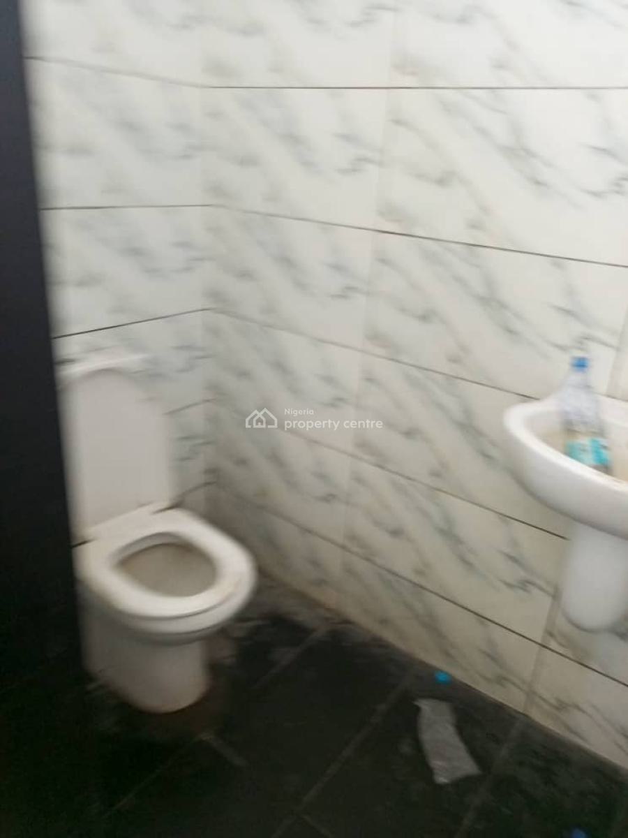 177.83 Ground Floor Open Space in a Commercial Axis, Lekki Phase 1, Lekki Phase 1, Lekki, Lagos, Shop for Rent