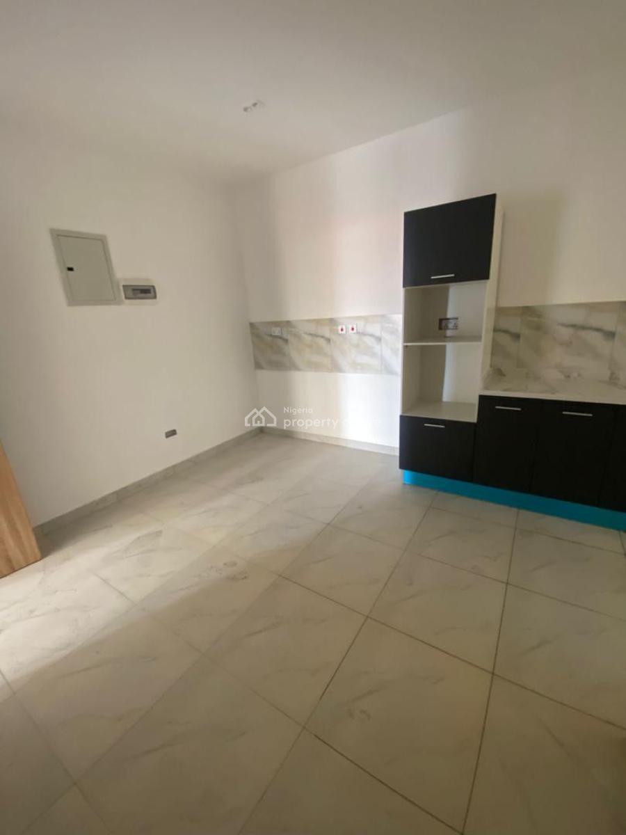 Luxury 2 Bedroom, Off Adebayo Doherty, Lekki Phase 1, Lekki, Lagos, Flat / Apartment for Rent