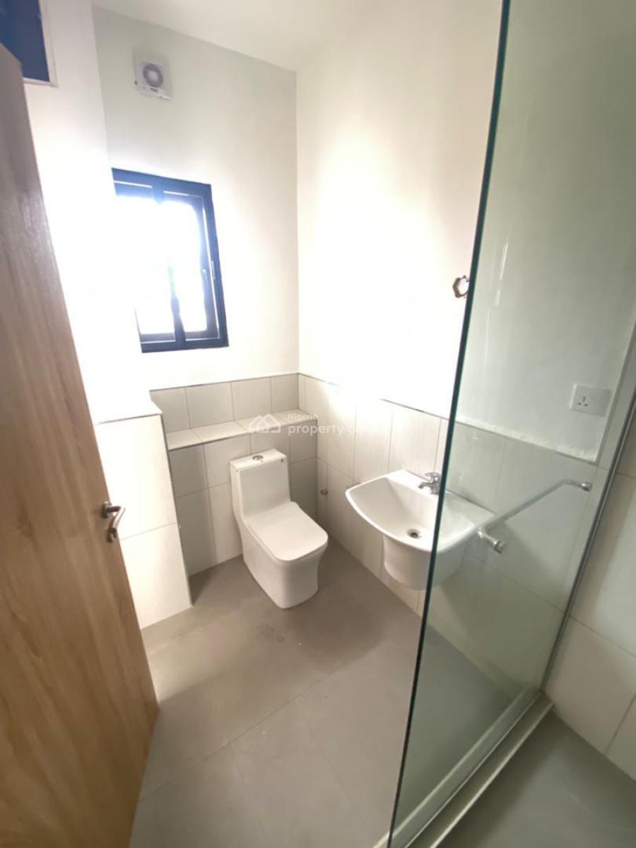 Luxury 2 Bedroom, Off Adebayo Doherty, Lekki Phase 1, Lekki, Lagos, Flat / Apartment for Rent