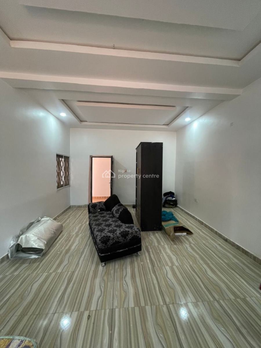 Very Spacious Self Contain, Guzape District, Abuja, Flat / Apartment for Rent