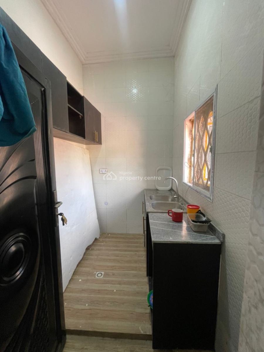 Very Spacious Self Contain, Guzape District, Abuja, Flat / Apartment for Rent