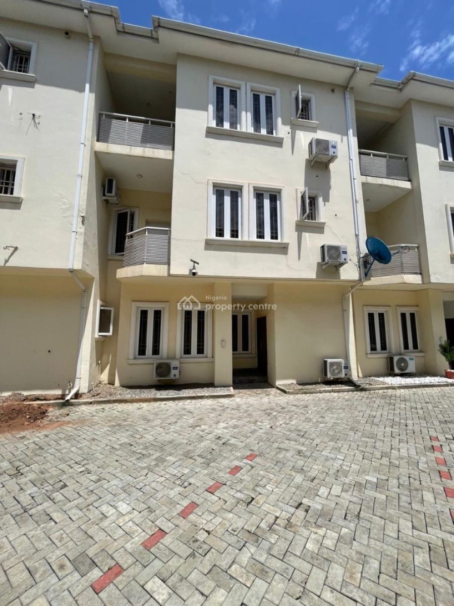 4 Bedroom Terrace Duplex and a Bq, Guzape District, Abuja, Terraced Duplex for Sale