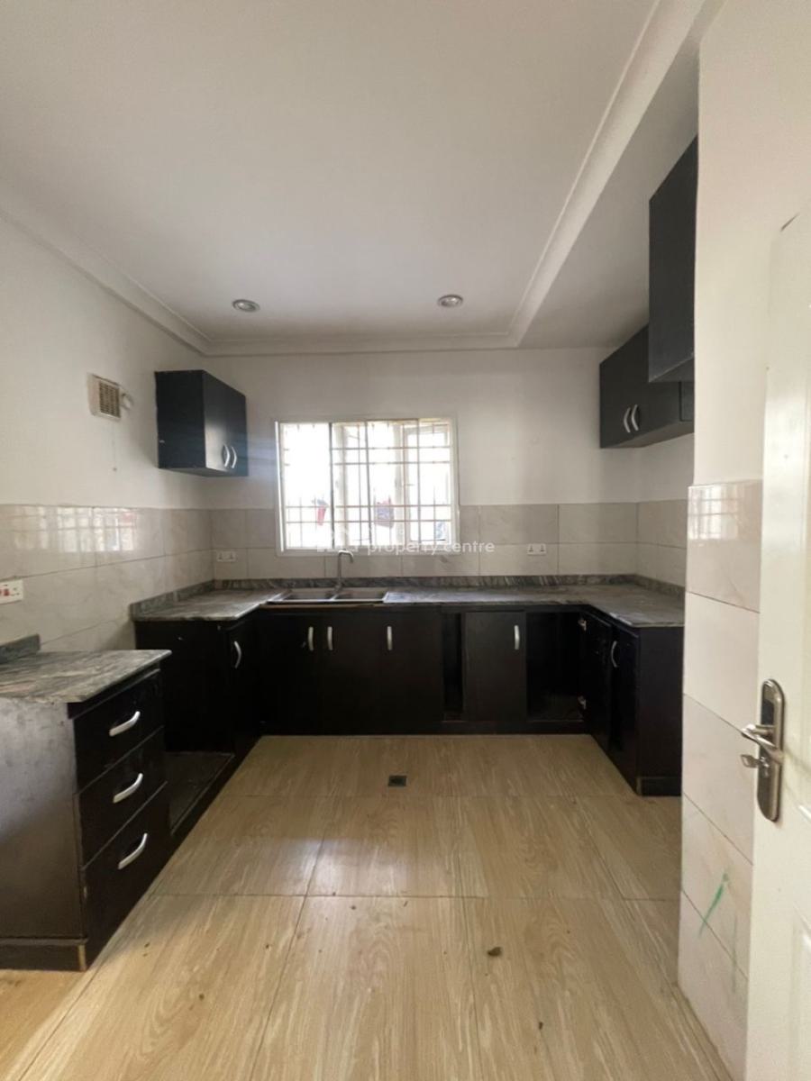 4 Bedroom Terrace Duplex and a Bq, Guzape District, Abuja, Terraced Duplex for Sale