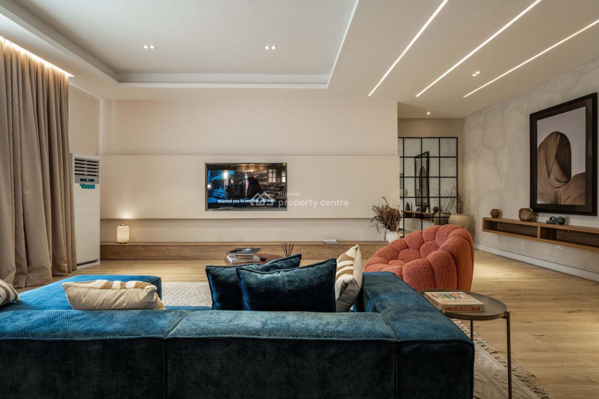 Elegant 2-bedroom Apartment with Pool & Gym, Lekki Phase 1, Lekki, Lagos, Flat / Apartment Short Let