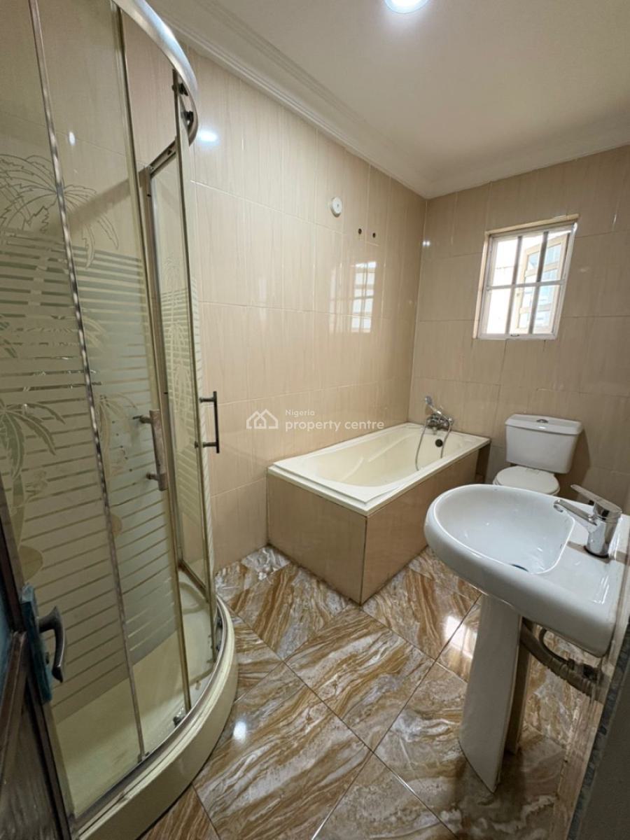 Beautiful and Well Spacious Master Bedroom (shared Apartment), Mobile Road, Ilaje, Ajah, Lagos, Self Contain (single Rooms) for Rent