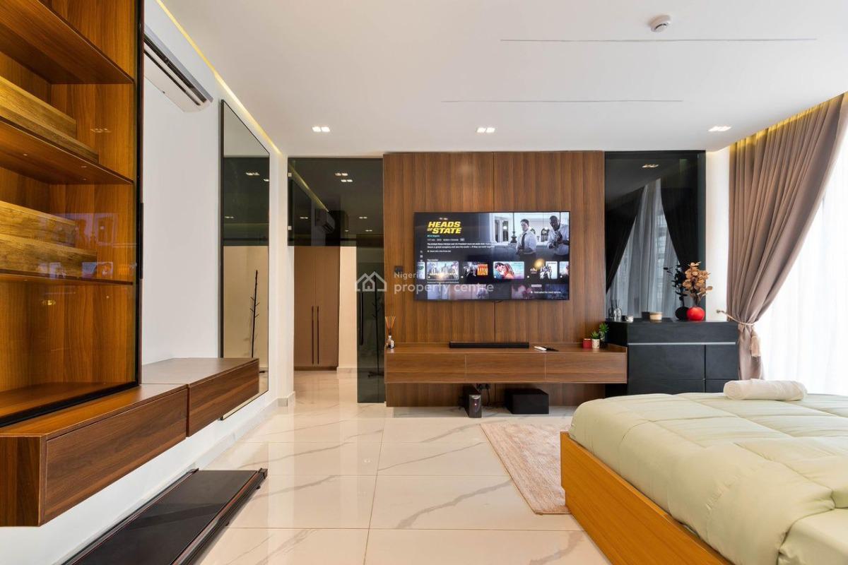 Tranquil 3-bedroom Penthouse with Aerial View, Rock Drive, Lekki Phase 1, Lekki, Lagos, Flat / Apartment Short Let